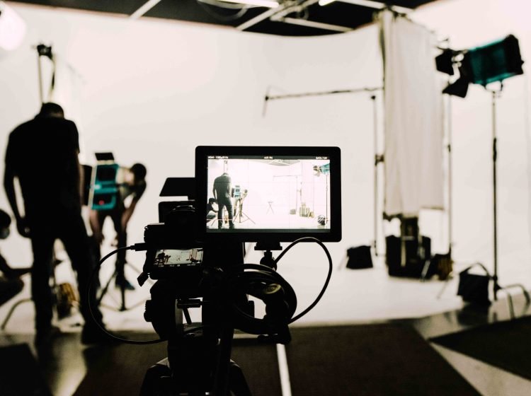 home-page-we-are-behind-the-lens-too-1